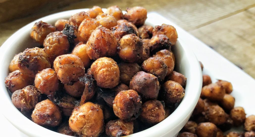 https://image-api.loseitblog.com/images/11bb0479af32aa9af1b6/2018/11/LoseIt-Roasted-Chickpeas.jpg