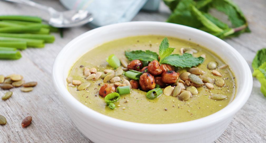 https://image-api.loseitblog.com/images/11bb0479af32aa9af1b6/2020/01/mint-pea-soup-2.jpg