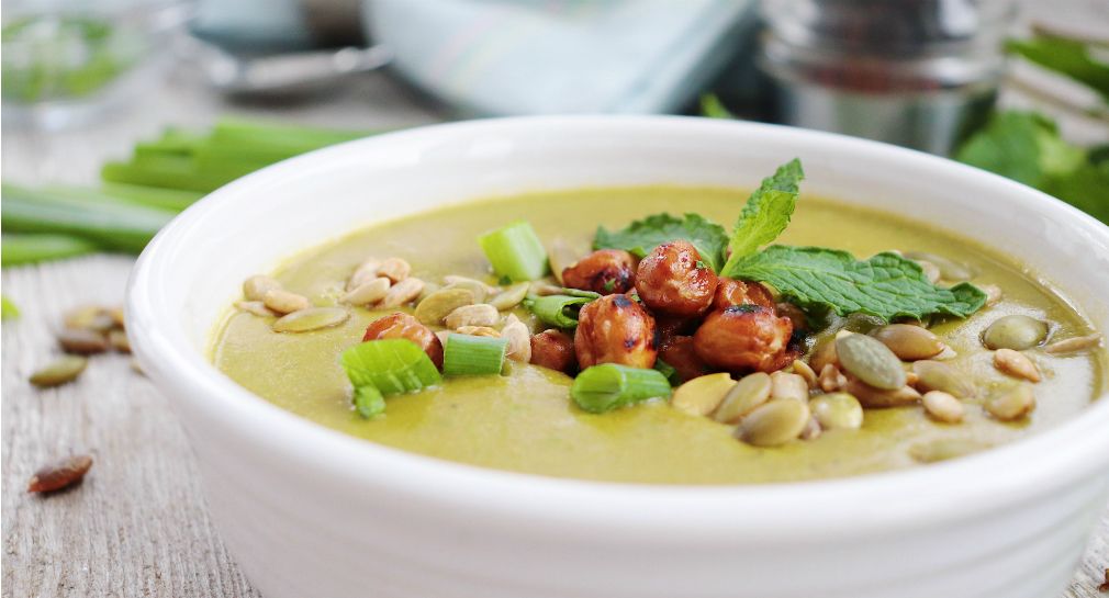 https://image-api.loseitblog.com/images/11bb0479af32aa9af1b6/2020/01/mint-pea-soup-3.jpg