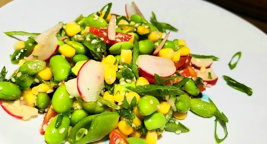 https://image-api.loseitblog.com/images/11bb0479af32aa9af1b6/2019/04/Summer-Succotash.jpg