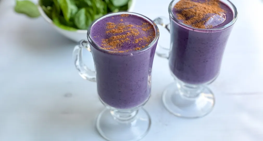 https://image-api.loseitblog.com/images/11bb0479af32aa9af1b6/2020/11/Blueberry-Ginger-Smoothie.png