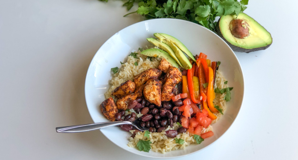 https://image-api.loseitblog.com/images/11bb0479af32aa9af1b6/2020/02/chicken-burrito-bowl.png