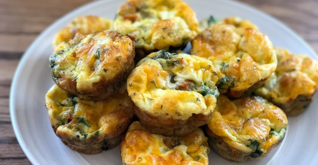 https://image-api.loseitblog.com/images/11bb0479af32aa9af1b6/2019/08/Egg-muffins.png