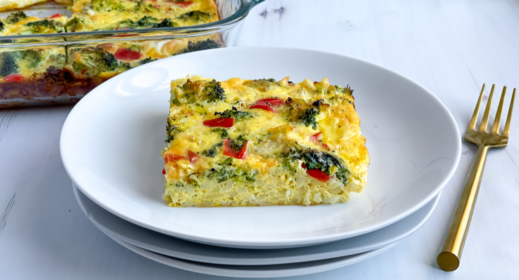 https://image-api.everydayhealth.com/images/recipes/0714925e9d22792228d3/2020/11/Veggie-Breakfast-Casserole-Featured.png